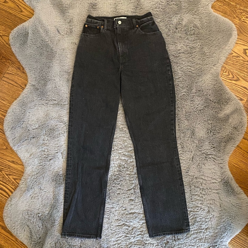 ‘90s Straight Ultra High Rise Jeans